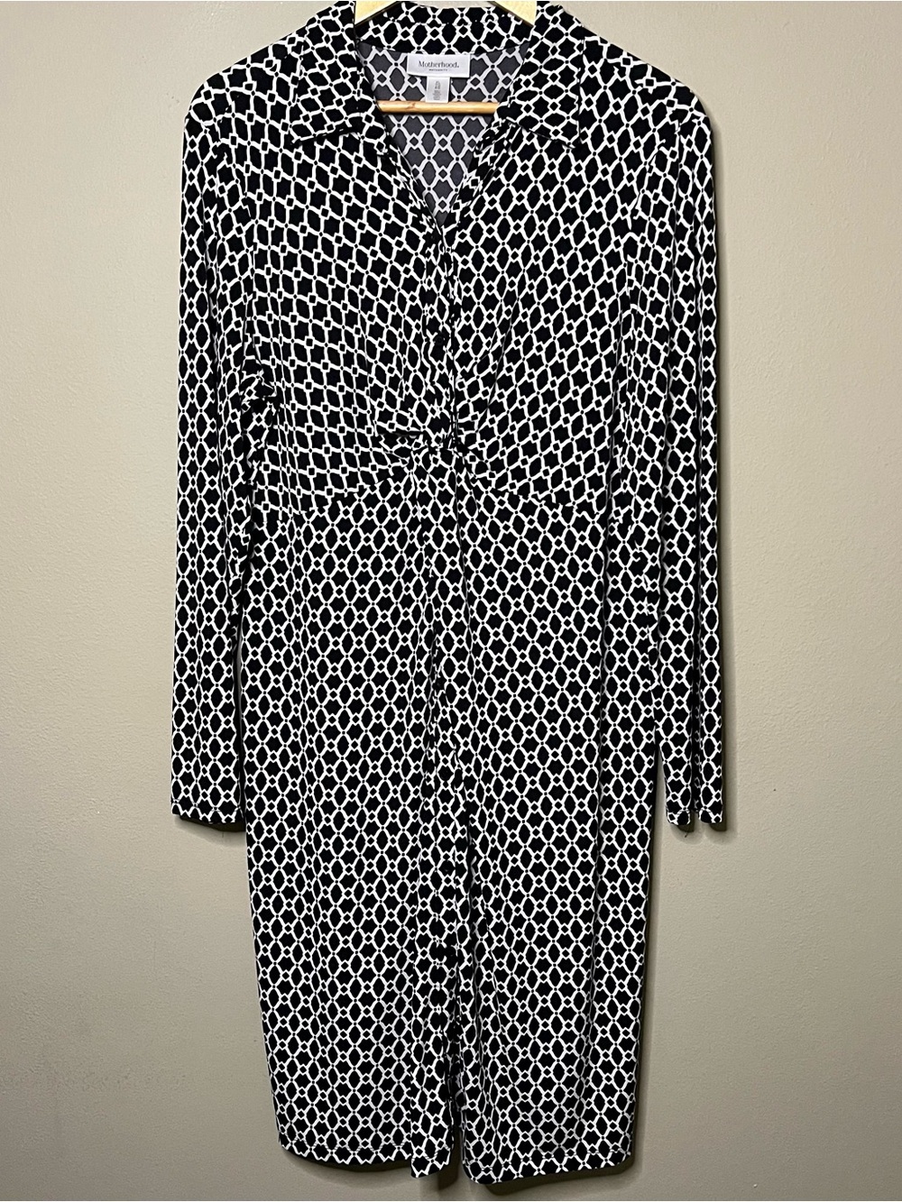 Motherhood Maternity Geometric Twist Front Dress XL Black White Long Sleeve
